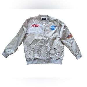 NASA Asstseries Men’s Gray Flight Bomber Jacket w/ Flag Patch Size XL NWOT